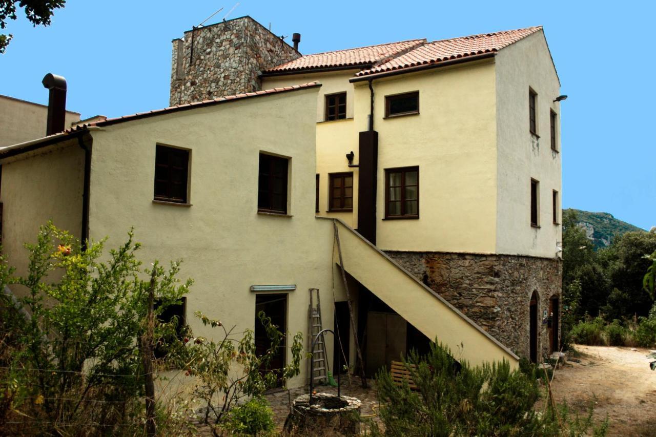 Le Petit Chateau Vezzi Portio Exterior foto