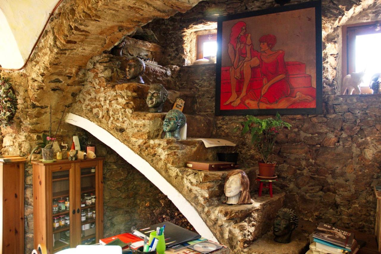 Le Petit Chateau Vezzi Portio Exterior foto